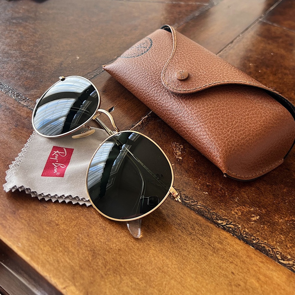Round Metal Sunglasses by Ray Ban